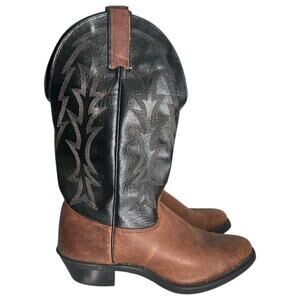 Brown Western Cowboy Boots with Pointed Toe and Angled Heel